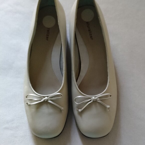 Naturalizer Neptune Leather Ballet Flats, Bone Colour 8.5M  NWOT - Picture 9 of 11